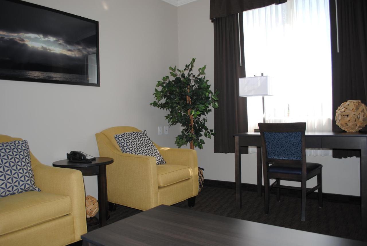 Days Inn & Suites By Wyndham Lindsay Εξωτερικό φωτογραφία