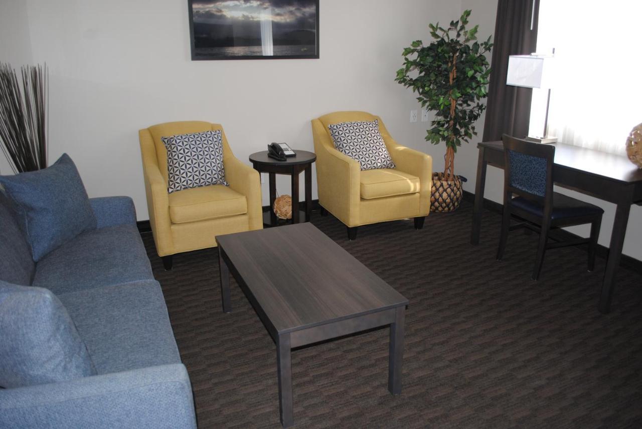 Days Inn & Suites By Wyndham Lindsay Εξωτερικό φωτογραφία