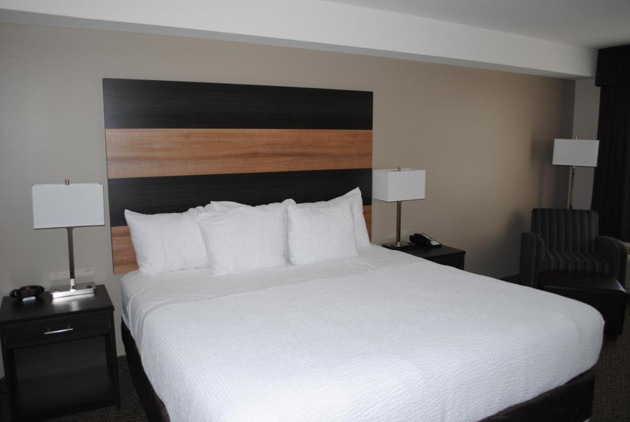 Days Inn & Suites By Wyndham Lindsay Εξωτερικό φωτογραφία