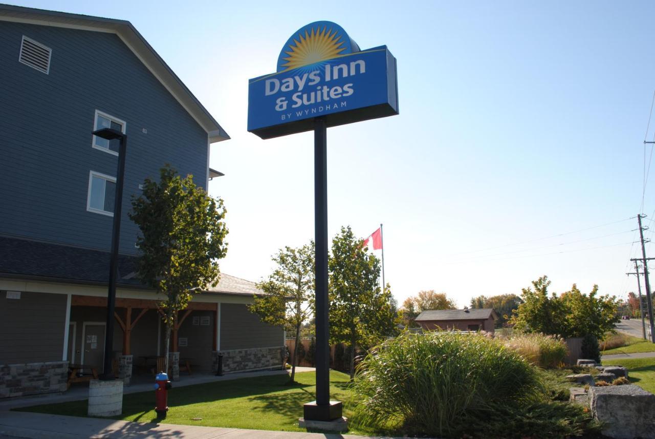 Days Inn & Suites By Wyndham Lindsay Εξωτερικό φωτογραφία