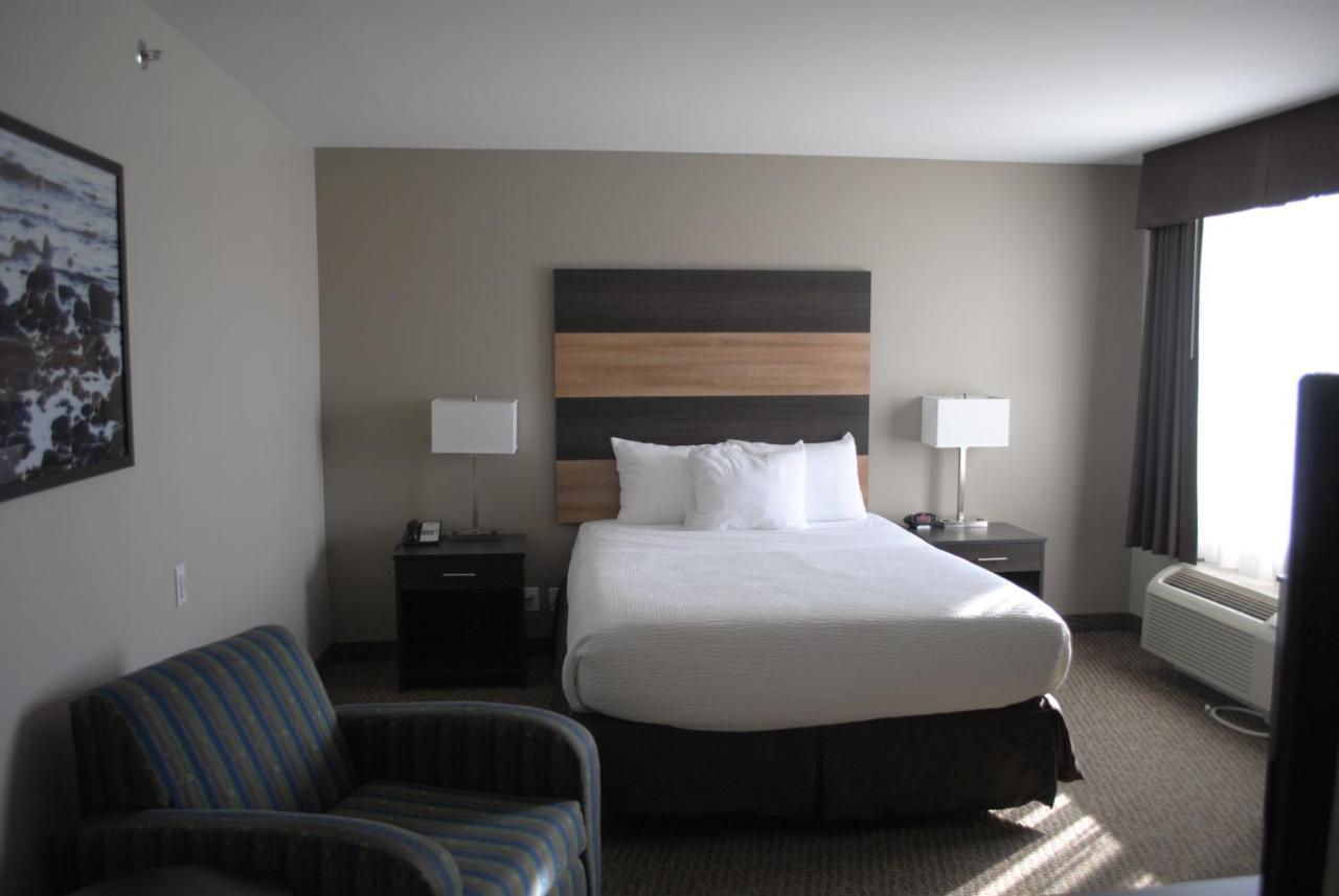 Days Inn & Suites By Wyndham Lindsay Εξωτερικό φωτογραφία